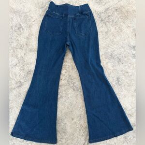 HALARA Flex High Waisted Crossover Pocket Washed Stretchy Knit Super Flare Jeans